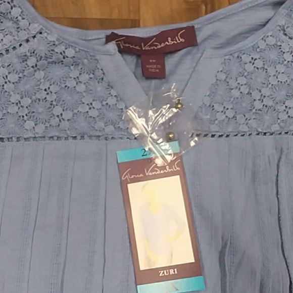 Gloria Vanderbilt Roll Tab Sleeve Blouse - Picture 2 of 4